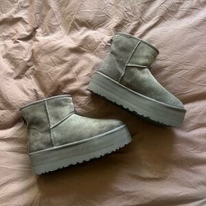 dark brown platform uggs